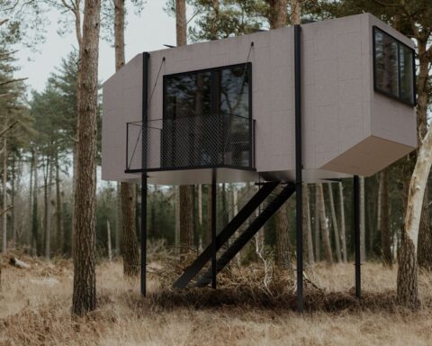so könnte das Stilt im Wald aussehen. Das tiny house auf Stelzen haben die Herrschinger Antonia Cruel und Max Seeberger entwickelt.